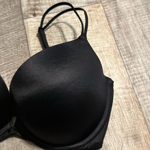 Victoria’s Secret very sexy push-up‎ bra- size 32DDD - Picture 2 of 8